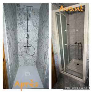 Douche avant et après rénovation. L'ancienne douche carrelée avec cadre, la nouvelle avec panneaux effet marbre et pommeau moderne. "Avant", "Après".